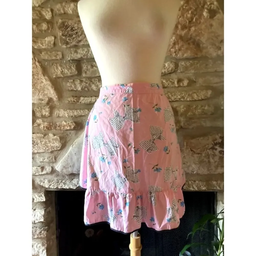 Vintage 1950's Pink Floral & Bow Ruffle Hem Half Apron - Cottagecore Kitchen